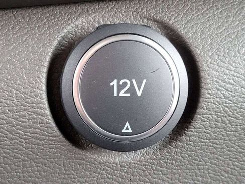 Used 2023 Ford E-Transit Medium Roof w/ Interior Upgrade Package image 29