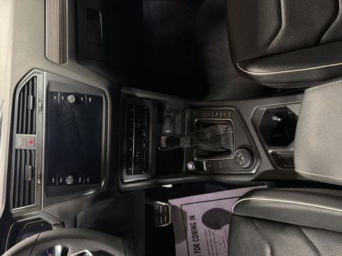 Used 2022 Volkswagen Tiguan SEL R-Line image 19