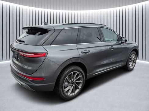 New 2026 Lincoln Corsair Premiere image 3