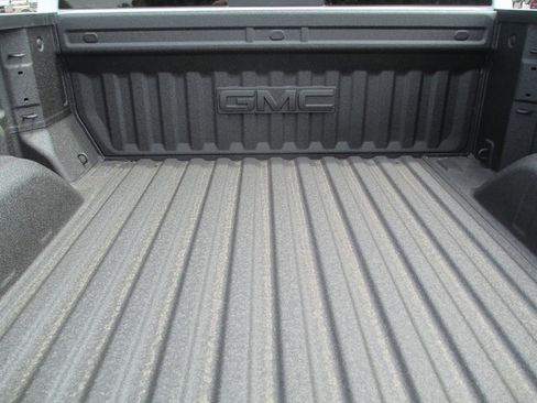 New 2026 GMC Sierra 1500 AT4 w/ AT4 Premium Package AWD/4WD image 9
