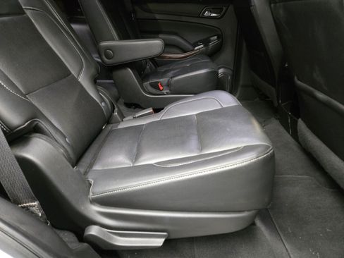 Used 2019 GMC Yukon SLT w/ Premium Edition RWD image 13
