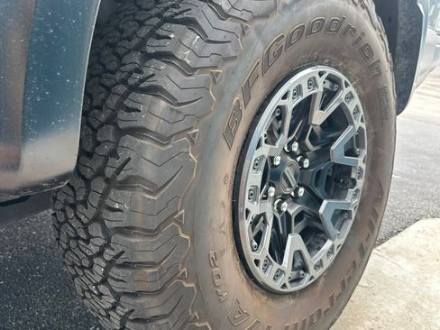 Used 2025 Ford F150 Raptor w/ Equipment Group 803A Raptor R AWD/4WD image 10