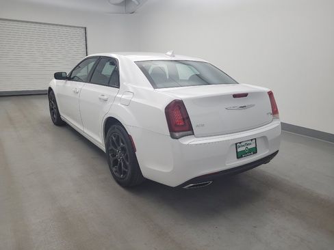 Used 2019 Chrysler 300 S AWD/4WD image 5