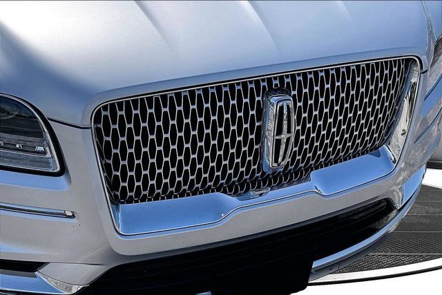 Used 2019 Lincoln Navigator Reserve AWD/4WD image 34