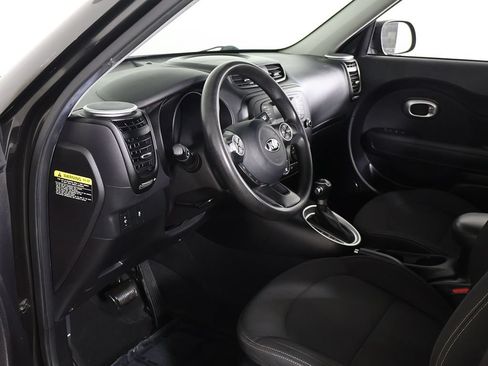 Used 2014 Kia Soul FWD image 17