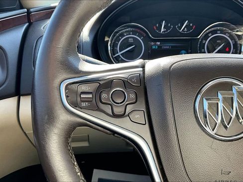 Used 2017 Buick Regal Sport Touring FWD image 19