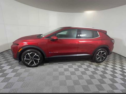 New 2026 Chevrolet Equinox EV LT image 8