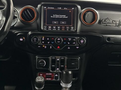 Used 2022 Jeep Gladiator Mojave w/ Cold Weather Group AWD/4WD image 25