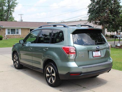 Used 2017 Subaru Forester 2.5i Limited AWD/4WD image 7