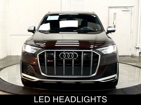 Used 2022 Audi SQ7 Prestige w/ Prestige Package AWD/4WD image 3