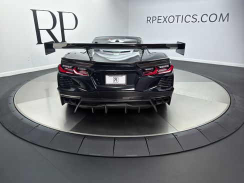 Used 2023 Chevrolet Corvette Stingray Premium Cpe w/ Z51 Performance Package RWD image 5