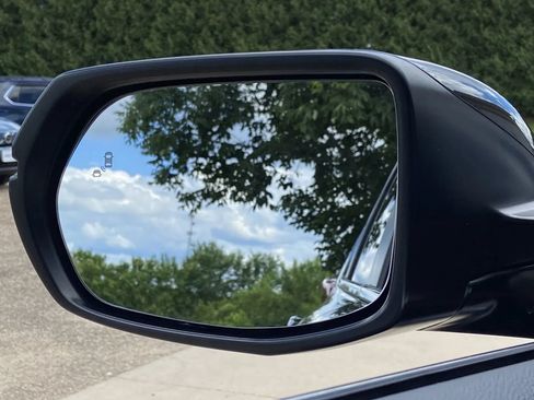 Used 2017 Honda CR-V EX-L image 9