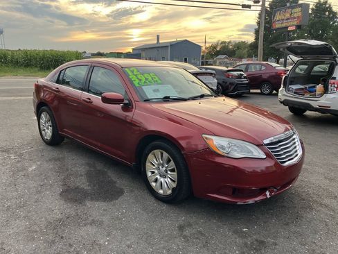 Used 2012 Chrysler 200 LX FWD image 5