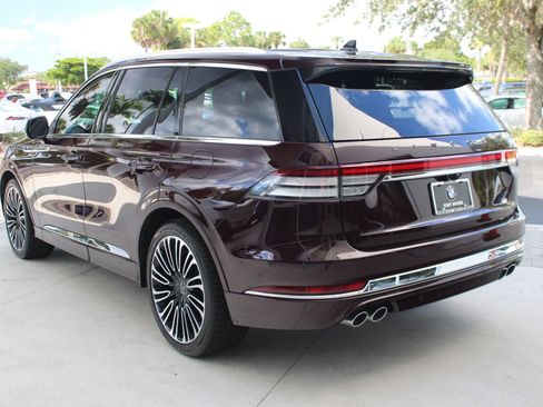 Used 2023 Lincoln Aviator Black Label w/ Dynamic Handling Package image 3