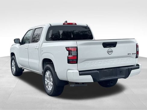 Certified 2022 Nissan Frontier SV image 5