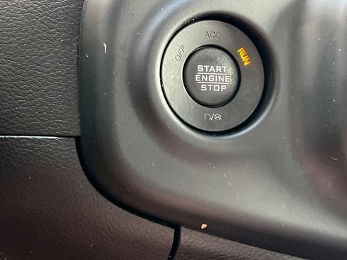 Used 2023 Jeep Wrangler Unlimited Sahara w/ Cold Weather Group AWD/4WD image 31