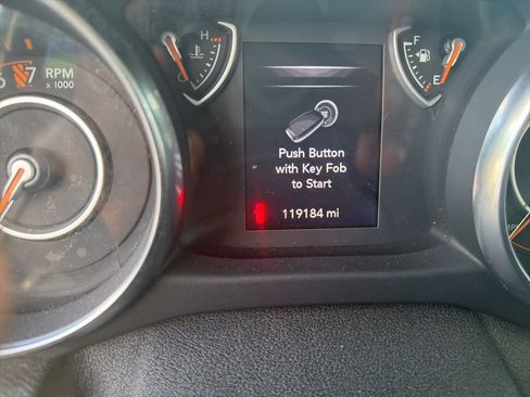 Used 2019 Jeep Wrangler Unlimited Sport S AWD/4WD image 4