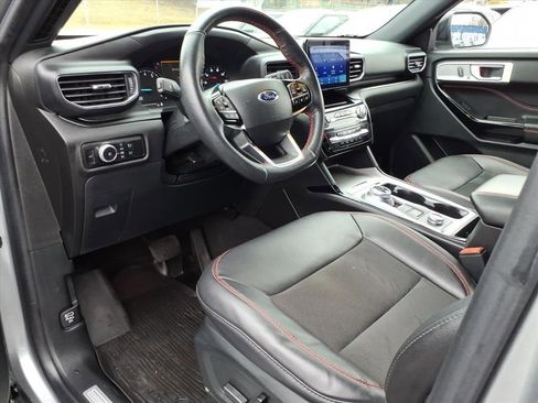 Certified 2023 Ford Explorer ST-Line image 13
