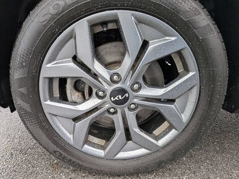 Certified 2024 Kia Seltos LX AWD/4WD image 12