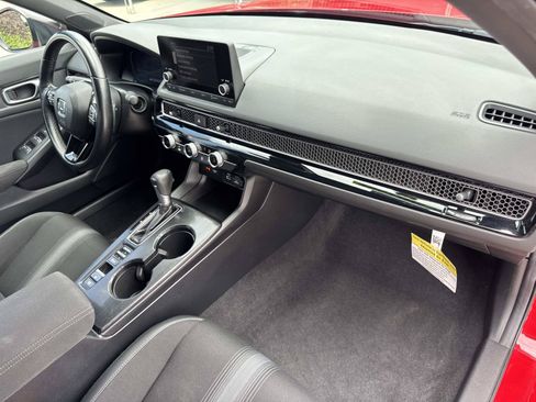 Certified 2024 Honda Civic Sport image 19