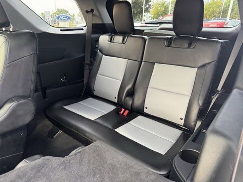 Used 2022 Ford Explorer XLT w/ Equipment Group 202A image 27