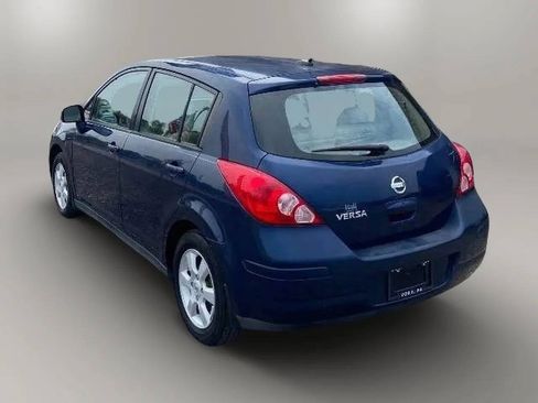 Used 2007 Nissan Versa Hatchback w/ Convenience Pkg FWD image 4