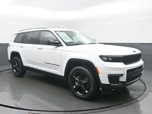 New 2025 Jeep Grand Cherokee L Limited w/ Black Appearance Package image 7