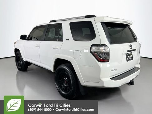 Used 2024 Toyota 4Runner SR5 Premium w/ Moonroof Package AWD/4WD image 11
