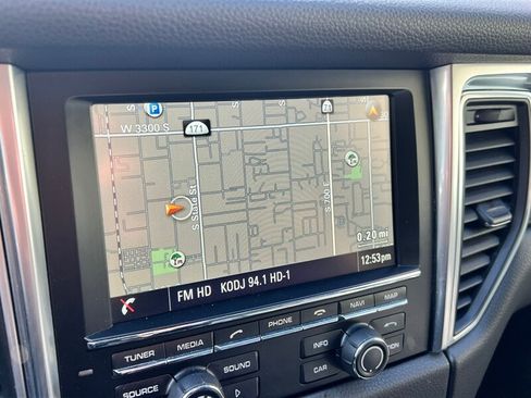 Used 2016 Porsche Macan S image 41