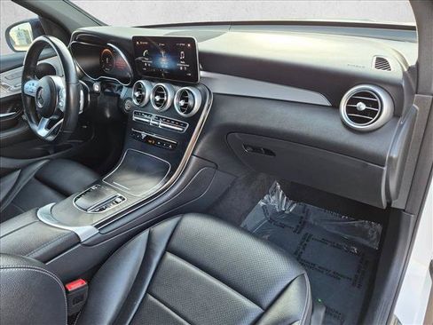 Used 2022 Mercedes-Benz GLC 300 image 21