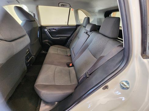 Used 2024 Toyota RAV4 XLE FWD image 29