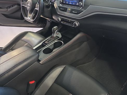 Used 2023 Nissan Altima 2.5 SR FWD image 17