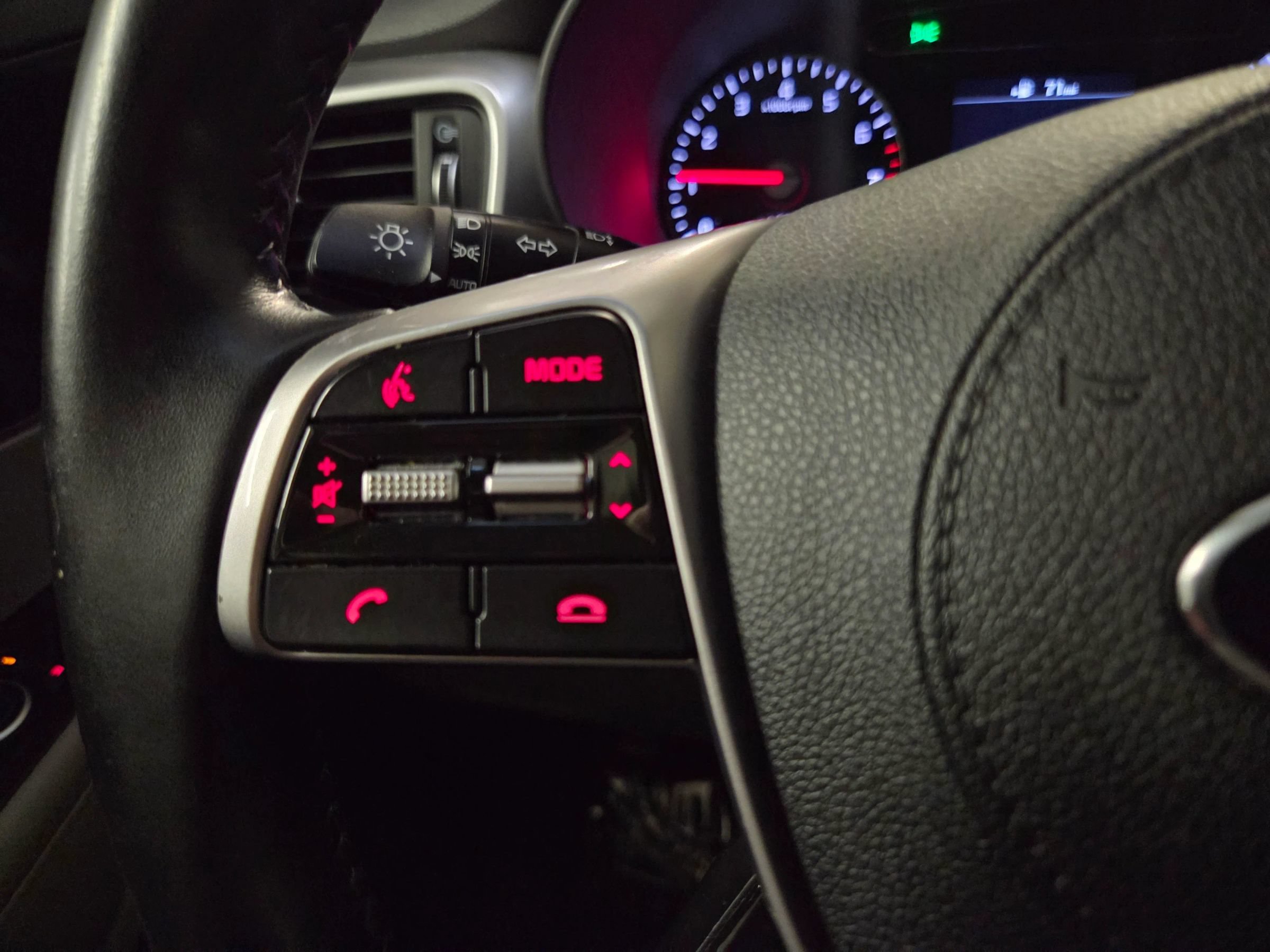 Used 2020 Kia Sorento S FWD image 22