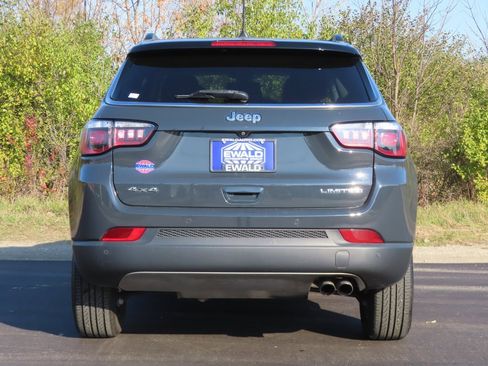 Used 2018 Jeep Compass Limited w/ Navigation Group image 18