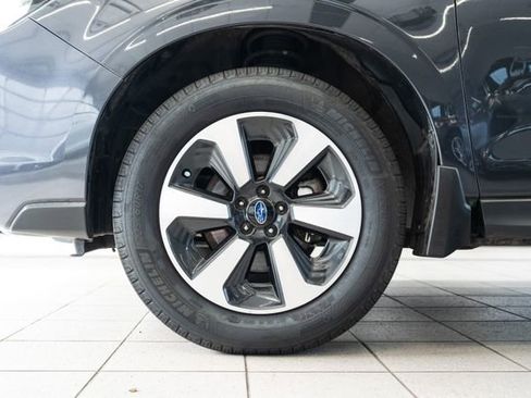 Used 2017 Subaru Forester 2.5i Premium AWD/4WD image 7
