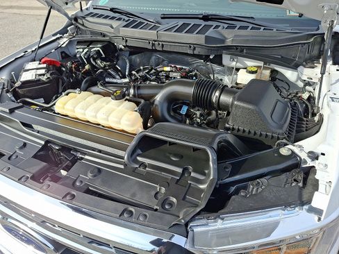 Certified 2022 Ford F150 XLT w/ Equipment Group 302A High image 30