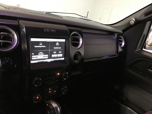Used 2014 Ford F150 FX4 w/ Equipment Group 402A Luxury AWD/4WD image 27