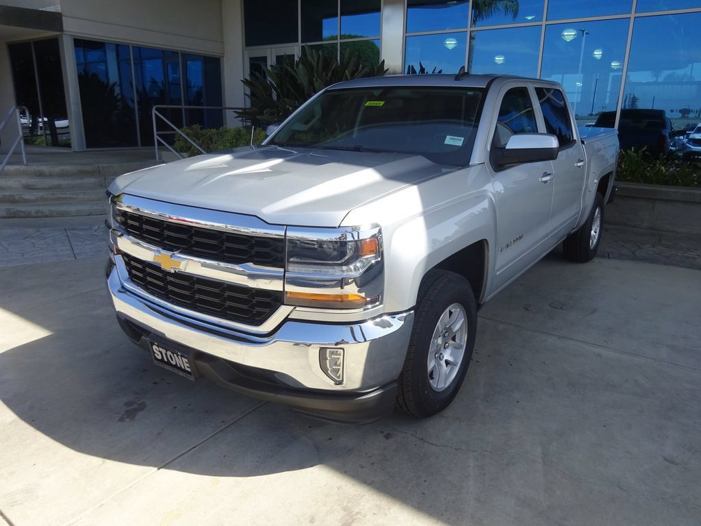Used 2018 Chevrolet Silverado 1500 LT w/ All Star Edition RWD image 3