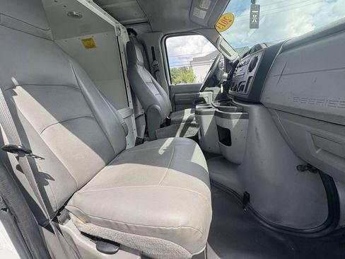 Used 2013 Ford E-150 and Econoline 150 RWD image 14