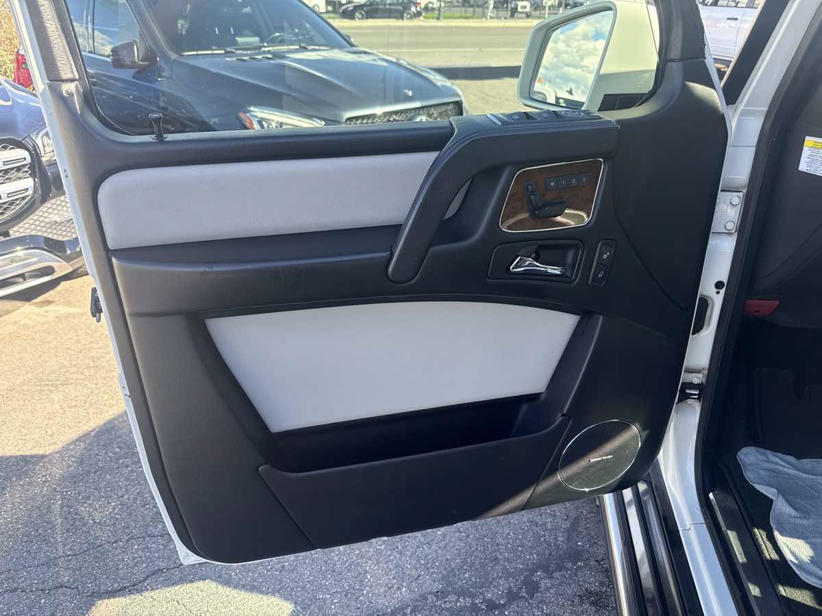 Used 2013 Mercedes-Benz G 550 image 9