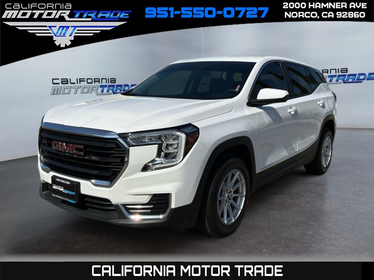 Used 2022 GMC Terrain SLE FWD image 1