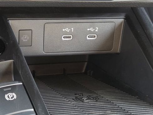 New 2026 Nissan Kicks SV FWD image 19