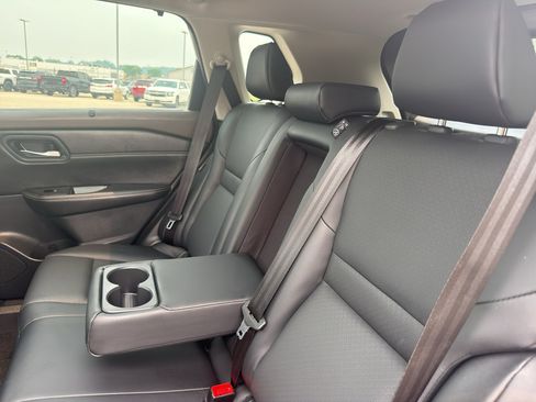 Certified 2023 Nissan Rogue SV w/ SV Premium B Package AWD/4WD image 34