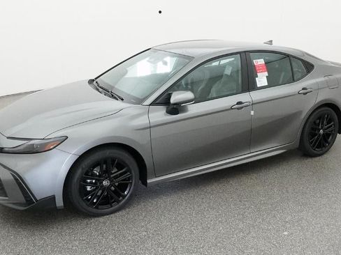 New 2026 Toyota Camry SE FWD image 2