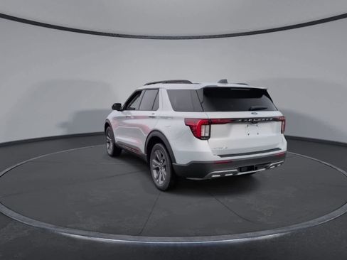 New 2026 Ford Explorer Active w/ Active Comfort Package image 7