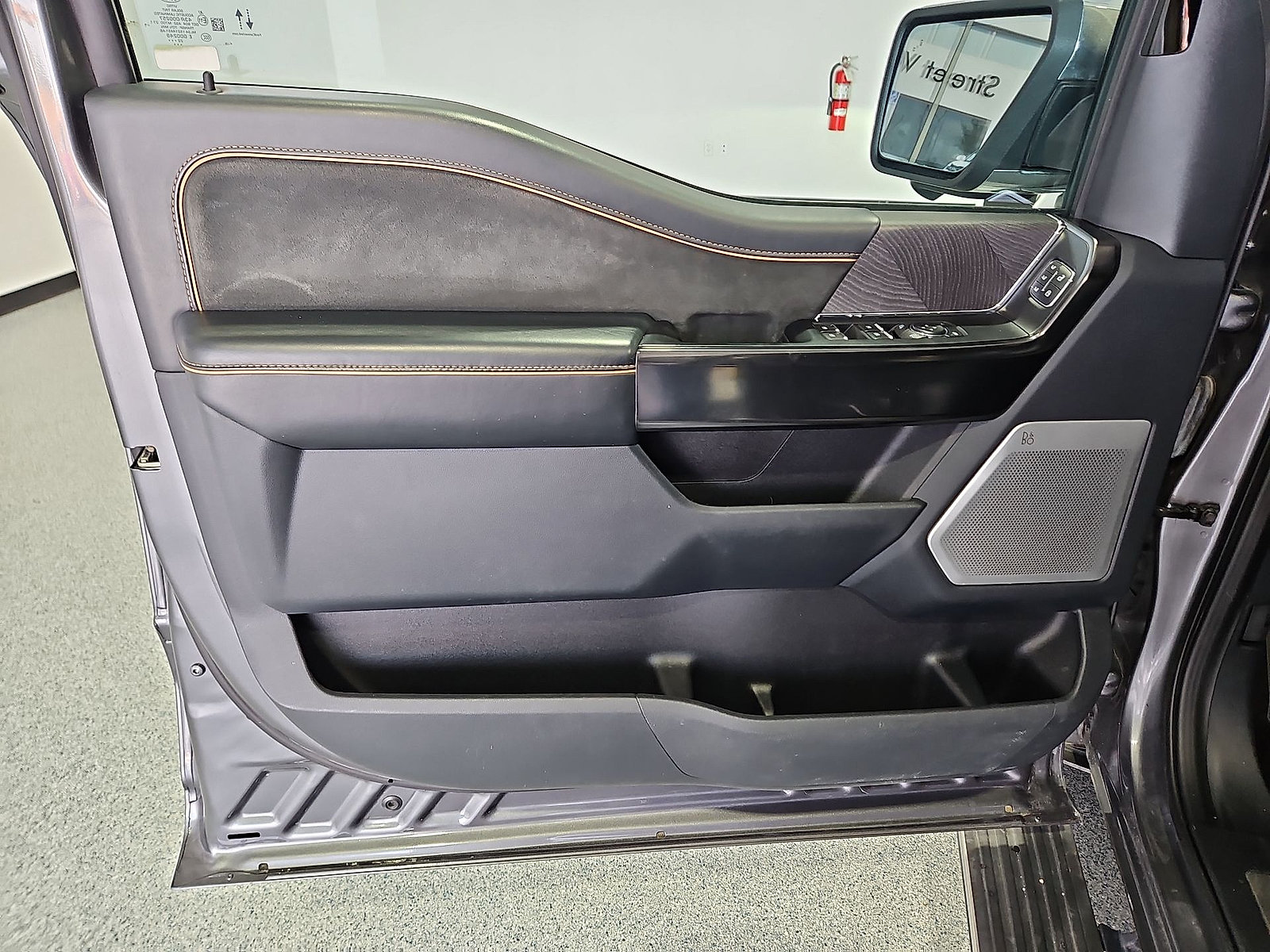 Used 2022 Ford F150 Platinum w/ Equipment Group 701A High AWD/4WD image 15