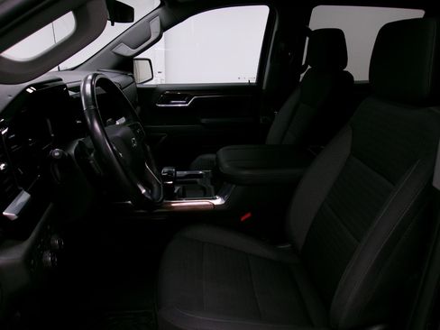 Used 2023 Chevrolet Silverado 1500 RST image 7