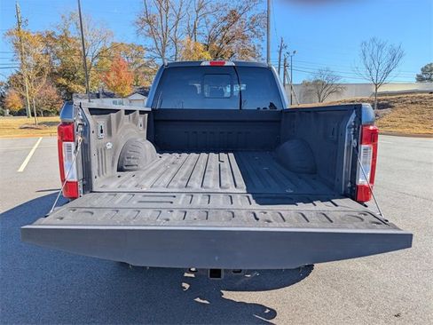 Used 2017 Ford F250 Lariat w/ Lariat Value Package image 6