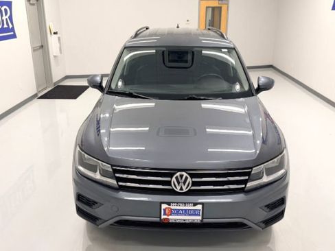 Used 2020 Volkswagen Tiguan S image 3