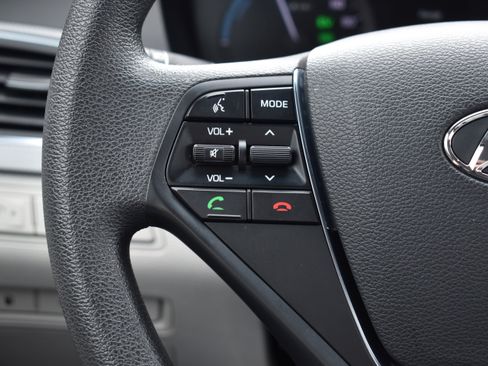 Used 2017 Hyundai Sonata SE image 27